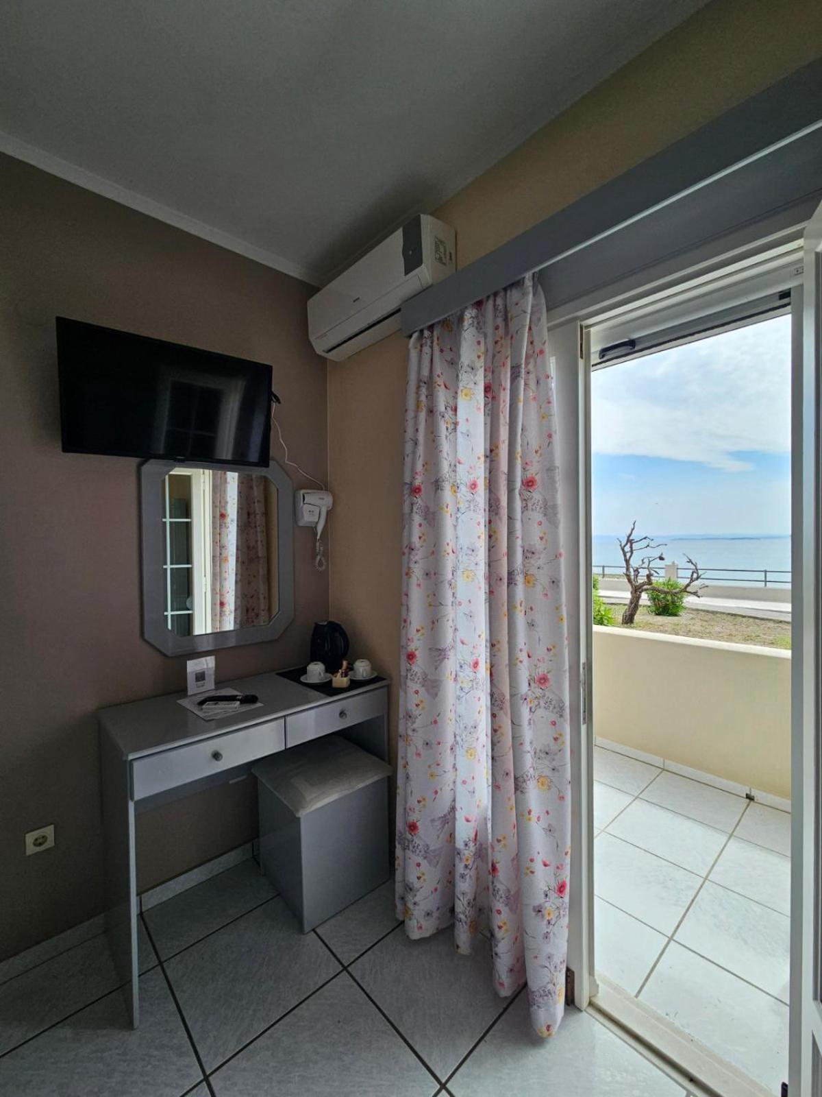 Platsa Apartment Megas Limnionas